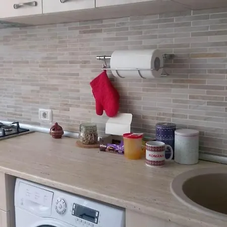 Private Cozy Room In A Shared Flat With The Host Bükreş